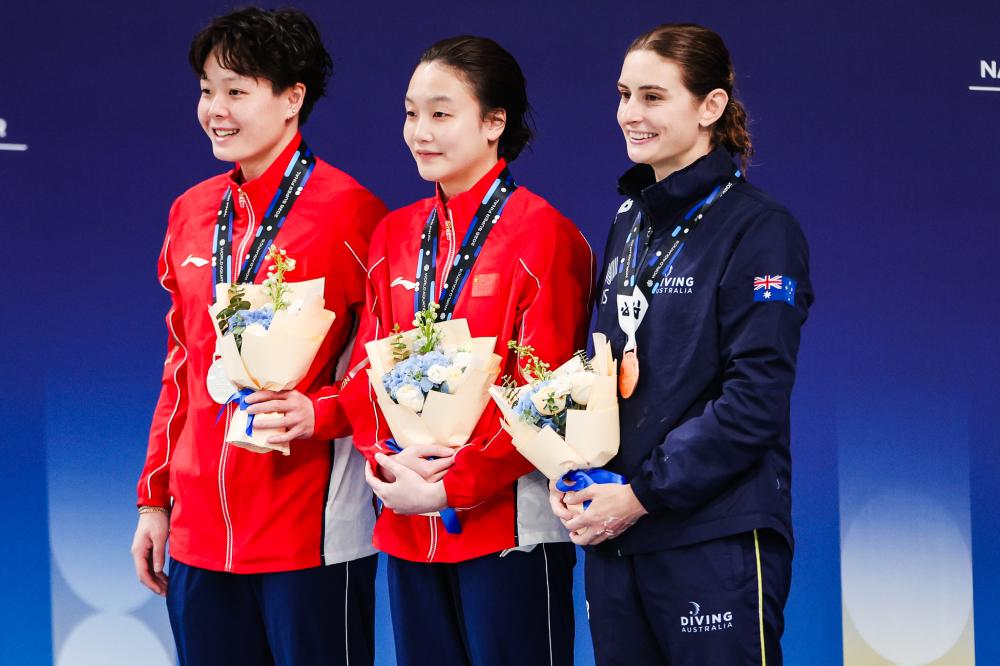 从拉玛西亚到世界之巅伊涅斯塔足球生涯经典时刻与传奇中场智慧全解析