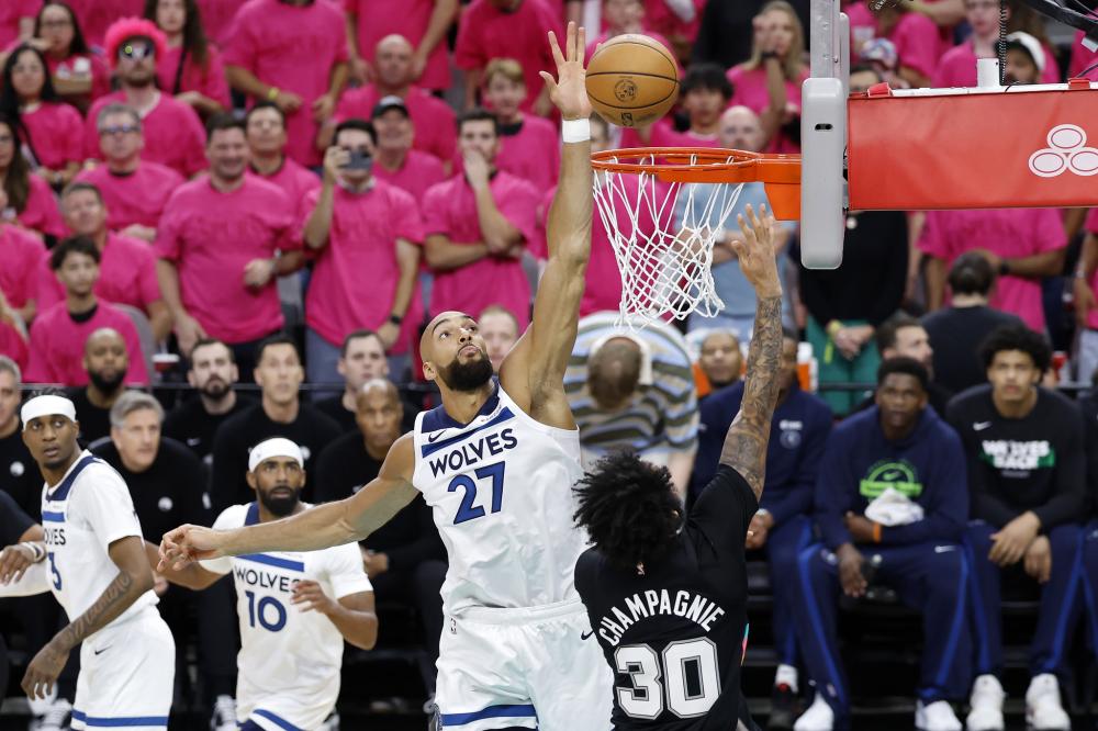 Curry Brand高尔夫全新系列助力球场表现提升与时尚风格融合